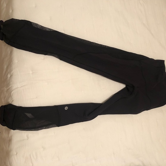 Black Lululemon Leggings - Picture 1 of 4